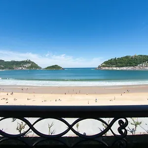 Apartamento Beach Accommodation Apartment, San Sebastián